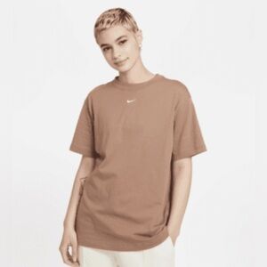 Nike Women's Oversized Short-Sleeve Top